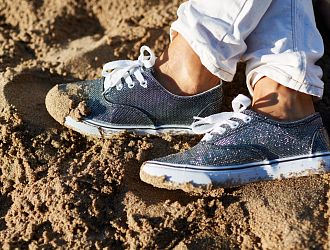 Как убрать запах пота из обуви